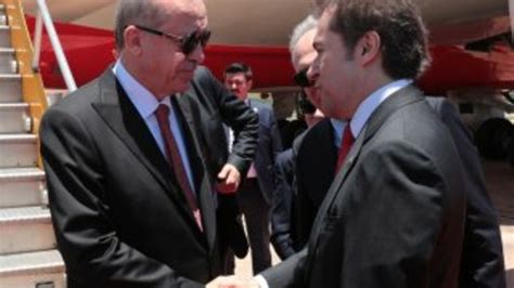 B­a­ş­k­a­n­ ­E­r­d­o­ğ­a­n­ ­P­a­r­a­g­u­a­y­­d­a­